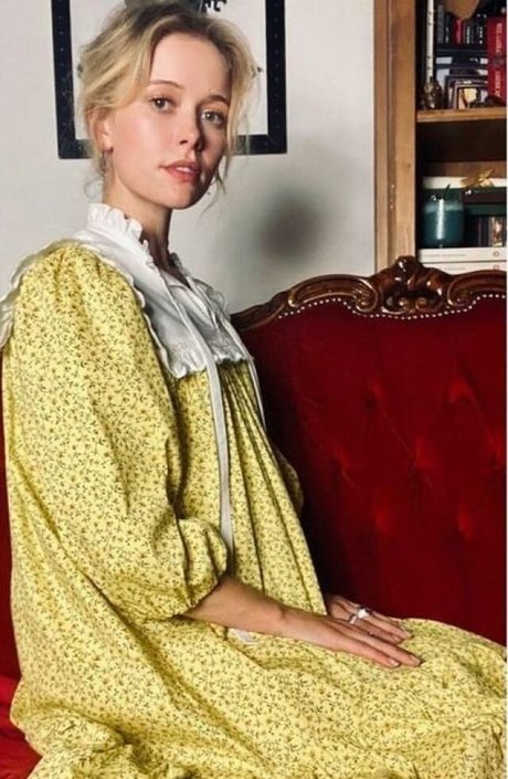 Amelia Eve nackt kostenlose galerie