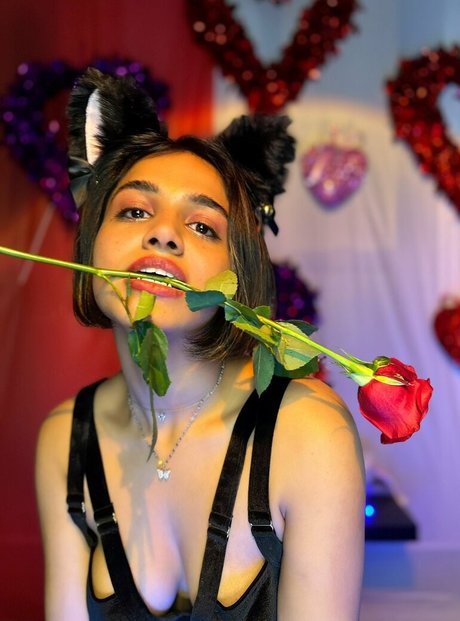 Little Grapefruit pornostar akt bilder