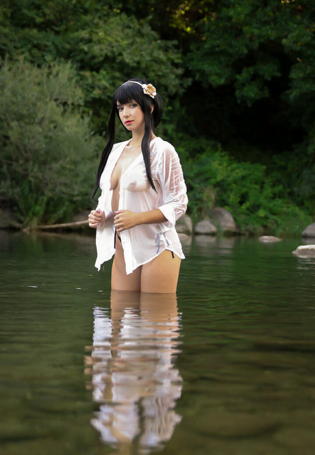 Hana Alaska top erotische fotos