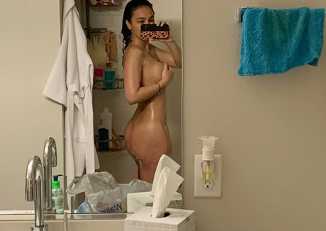 emxlyy pornostar hd bild