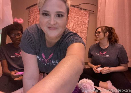 ticklebxtra sexy kunst foto