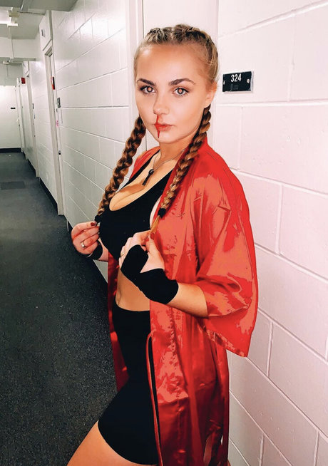 dessous-onlyfans heiße erwachsene bild