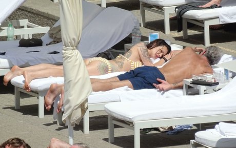 Asia Argento nackt schöne fotos