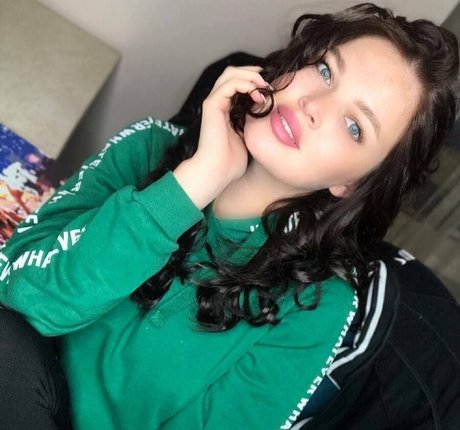 yanamulberry exklusive nackt galerien