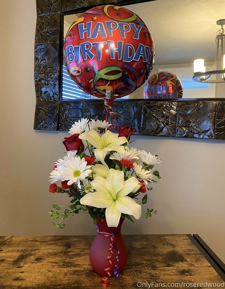 roseredwood xxx top foto