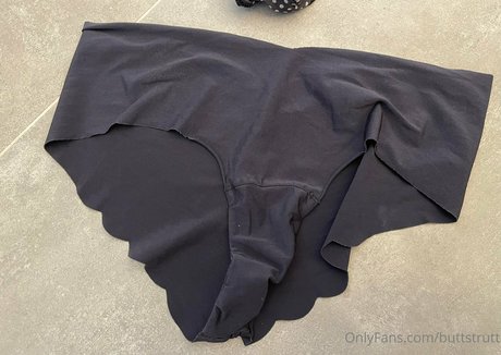 buttstrutt nackt pornographische fotos