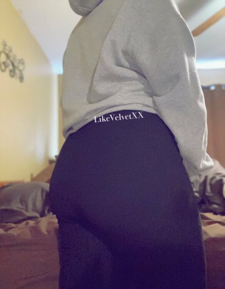 redvelvetxx exklusive nackte bild