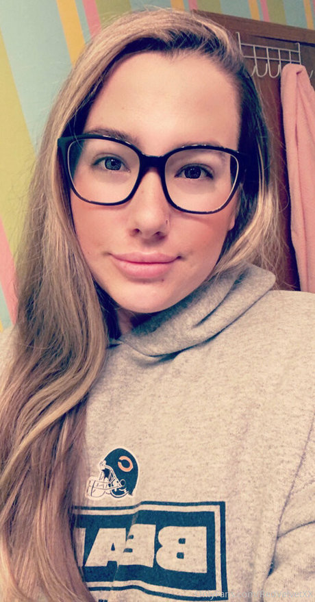 redvelvetxx sexy nackt bild