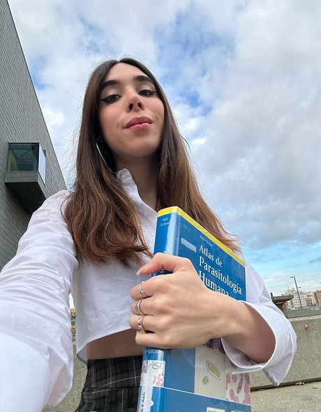 shystudentagostina erotische akt galerien