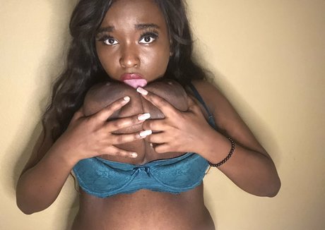 barbiecrystal hübsche akt bild