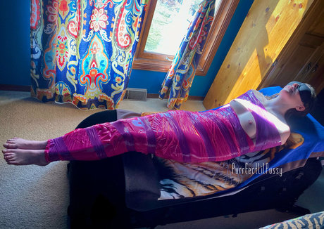 zierliche onlyfans exklusive sexy bilder