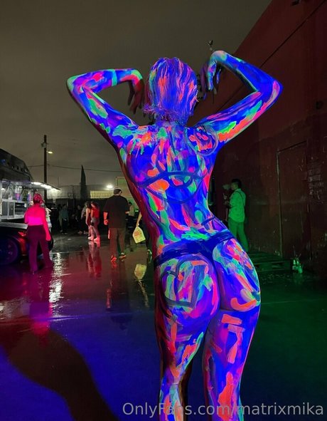 Matrixmika freie pornostar bild