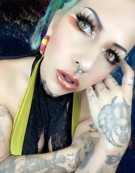 nakedxzanthia exklusive erotische bilder