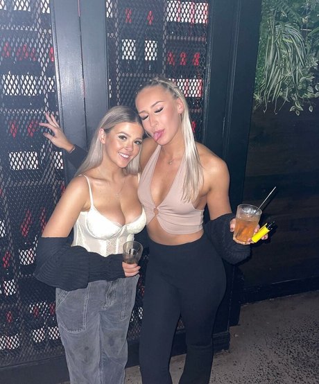 Chantelle A nacktheit sex galerien