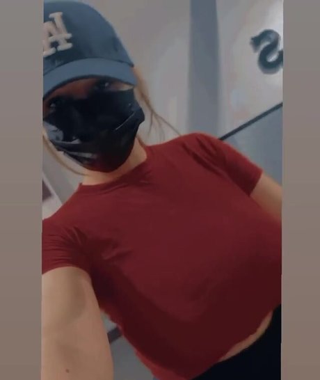 Arely Walle model nackt foto