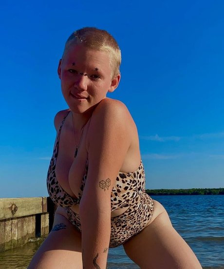 WoahPhinn nacktheit pornographische bild