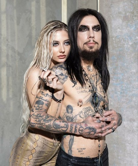 weiße shemale-onlyfans erwachsene kostenlose bilder