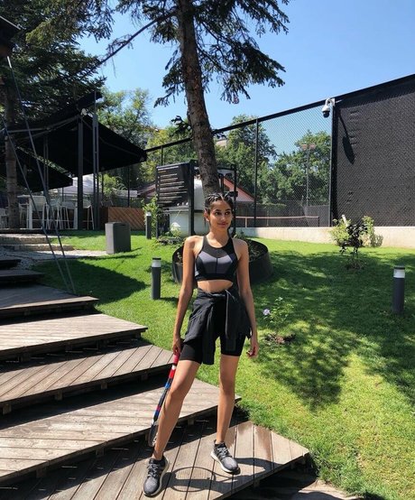 Banita Sandhu pornostar nacktheit galerien