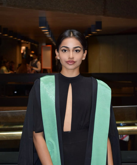 Banita Sandhu model nackten bild