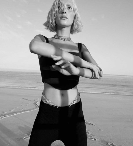 Manahou Mackay nackt xxx foto