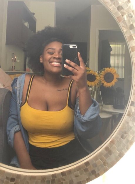 Zee Ngema Profilbild