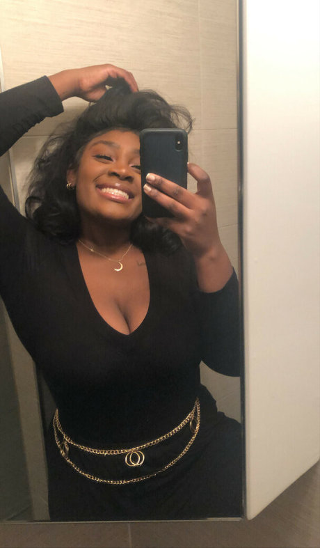 Zee Ngema hd pornostar galerien