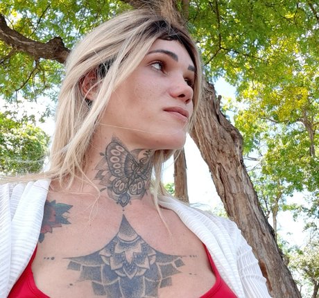 bimbo-onlyfans kunst exklusive fotos