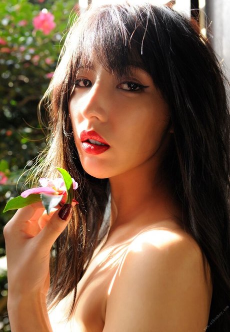 Bambi Watanabe erotische exklusive archiv