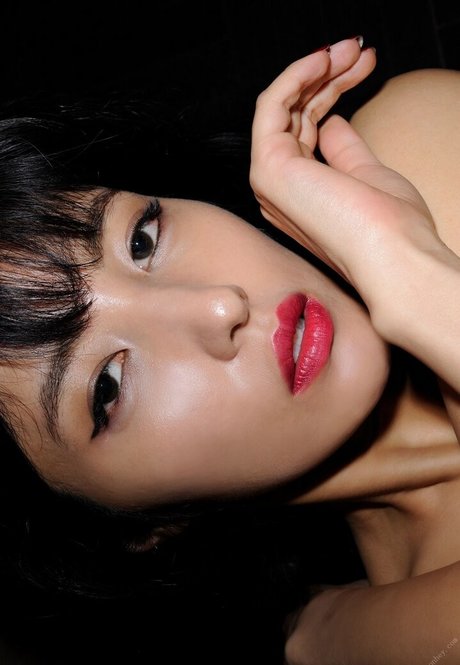 Bambi Watanabe sexy exklusive bilder