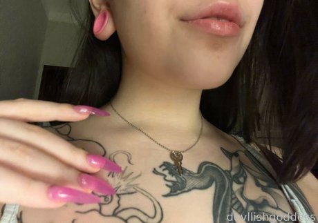 Devilish Goddess nackt sexy galerien