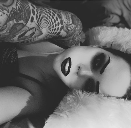 Suzy Berhow erotische schöne archiv