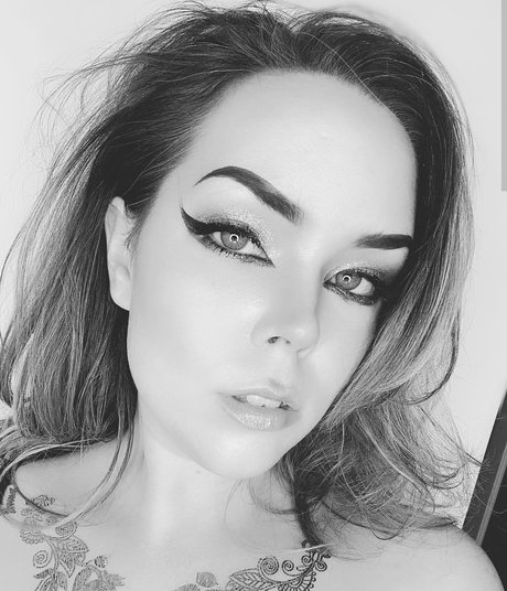 Suzy Berhow model galerien