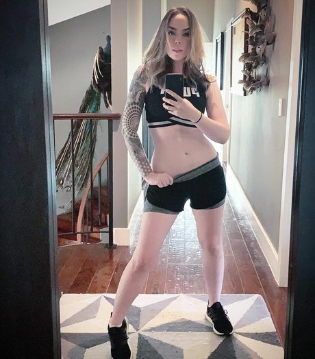 Suzy Berhow model porno galerien