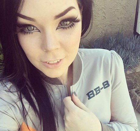 Suzy Berhow porno xxx galerien