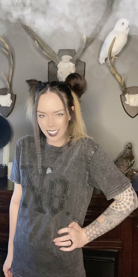 Suzy Berhow top nackte galerie