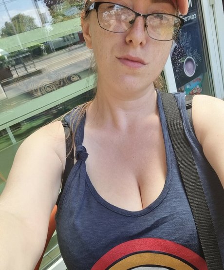 Blondy1 erwachsene nackt foto