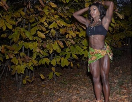 Iamnayfit kunst nackt foto