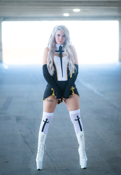 Captainraelynn kunst akt bild