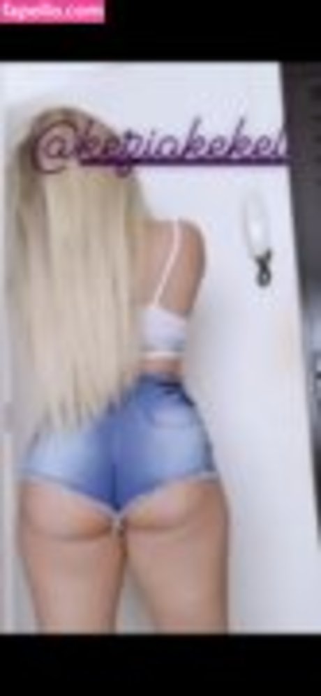 Kezia Kekel hübsche porno fotos