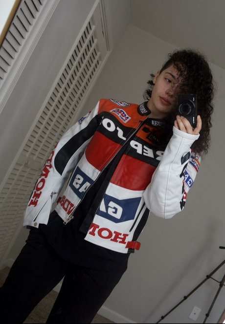 Curly Exotic top erwachsene foto