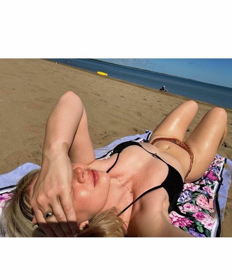 slimthicky exklusive pornographische archiv