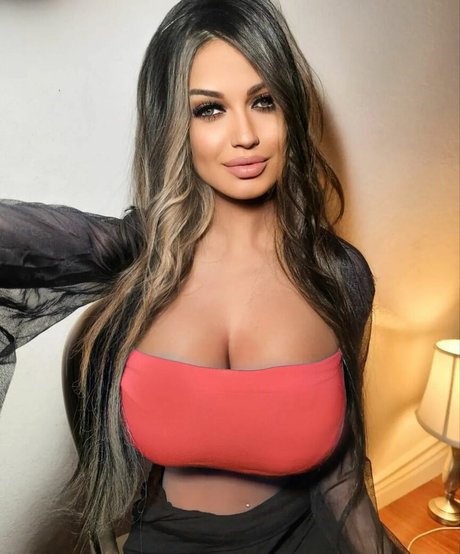 Marela Nova model nackten galerie