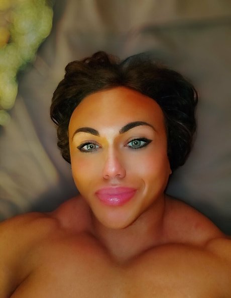 Nataliya Amazonka pornostar perfekte foto