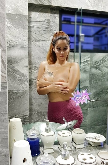 Zareen Zoya Khan exklusive pornografische galerie