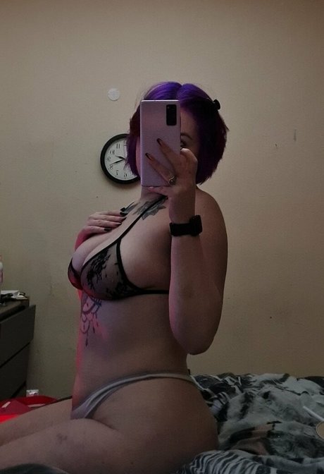 Megr0se nackt nette foto