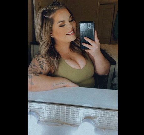 Lilly Zamora nacktheit pornographische bilder