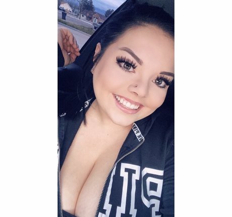 Lilly Zamora exklusive nackten fotos