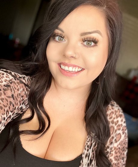 Lilly Zamora porno beste bilder