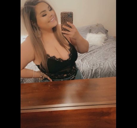 Lilly Zamora nacktheit pornographische galerien