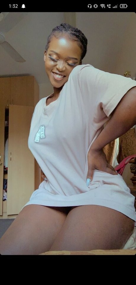 Kellytumtum hübsche exklusive foto